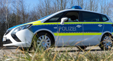 Teaserbild mit einem Foto eines Funkstreifenwagens der Polizei Brandenburg